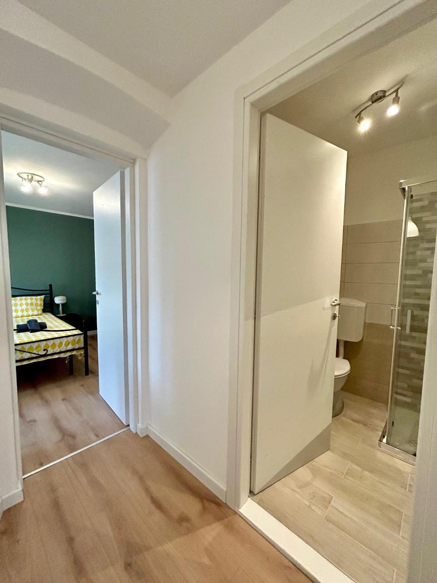 Residence Zar 6 Trieste Bagian luar foto