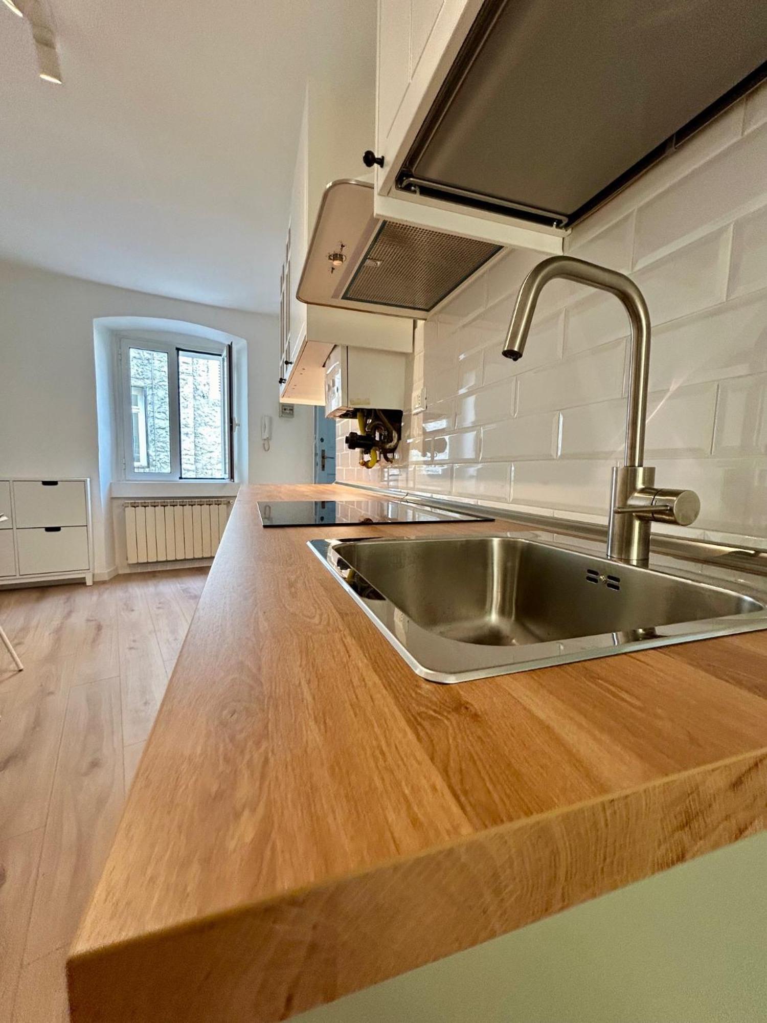 Residence Zar 6 Trieste Bagian luar foto